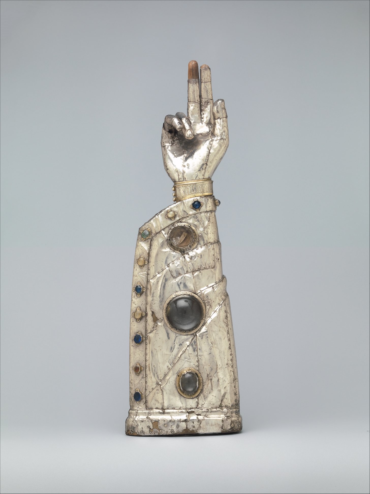 Arm_Reliquary_MET_DP240172